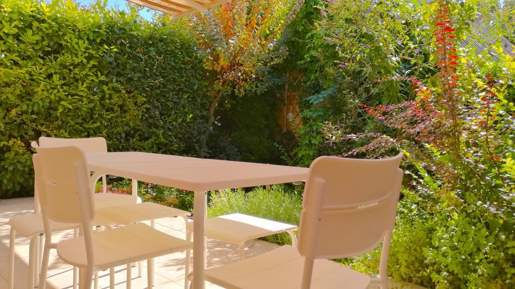 Aurora Premium Home Győr Buitenkant foto